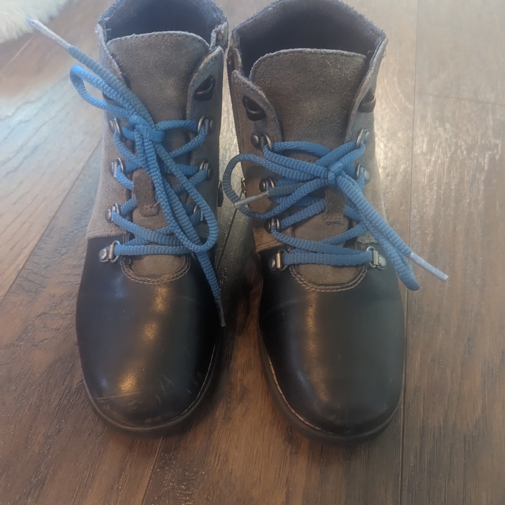 UGG Boots For Kids Black and Gray Lace-Up Boots